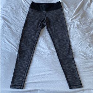 Black/grey patterned leggings